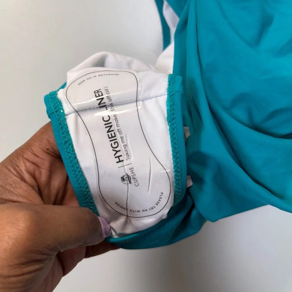 Cupshe Teal Ruched V-Neck One Piece Swimsuit Adjustable Straps NWT Large‎